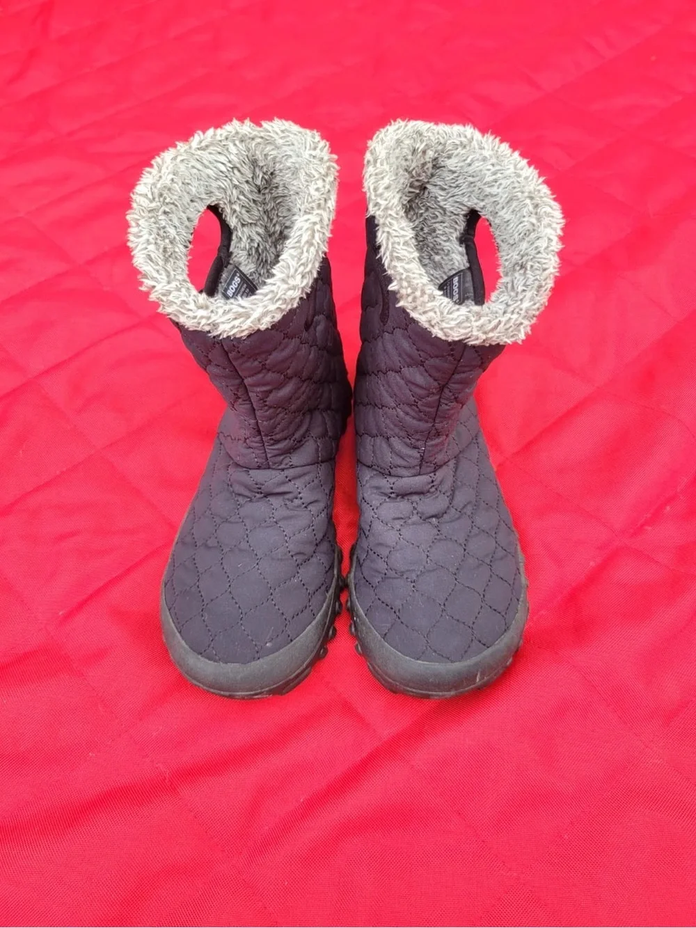 Bogs B-Moc Women’s Boots Size 8 Quilted Black Faux Fur Pull On Handles